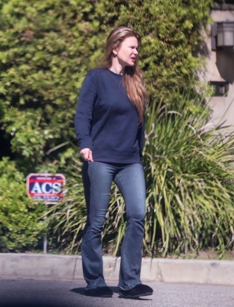 Talulah Riley - Out in Los Angeles 08/31/2023 • CelebMafia