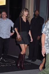 Taylor Swift Street Style 09/16/2023