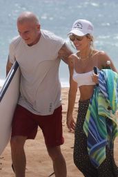 Tish Cyrus and Dominic Purcell on a Beach in Hawaii 09/04/2023