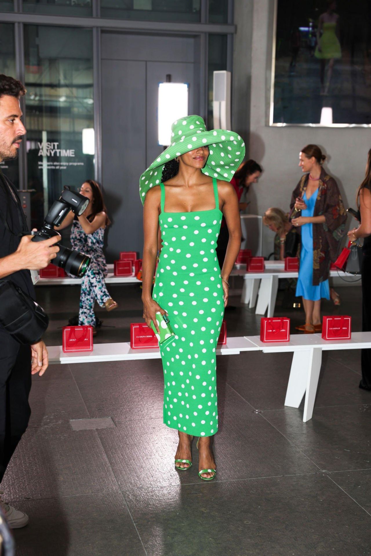 zazie-beetz-carolina-herrera-fashion-show-in-new-york-09-12-2023-0.jpg