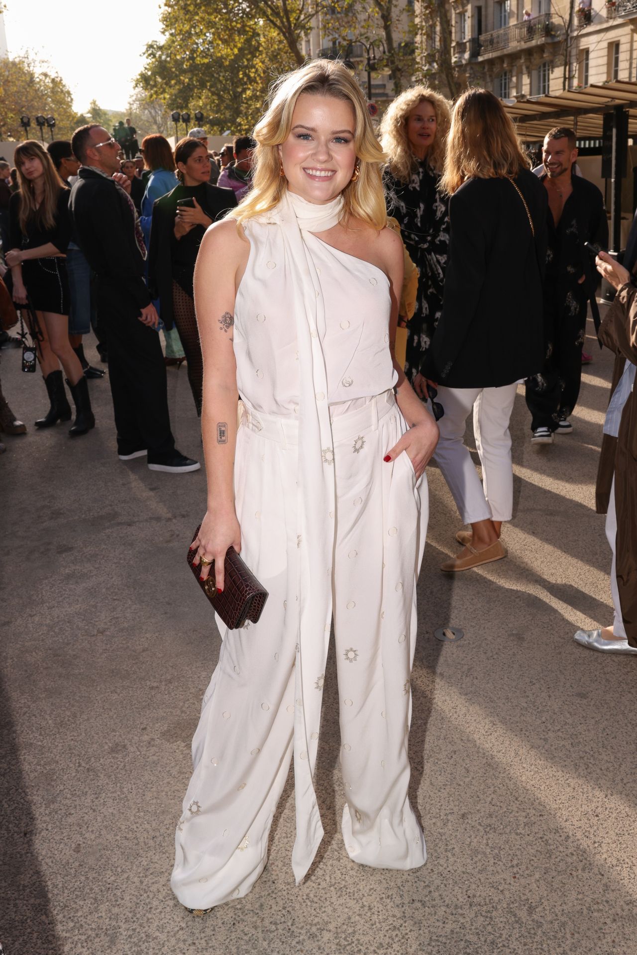 Ava Phillippe - Stella McCartney Show in Paris 10/02/2023 • CelebMafia