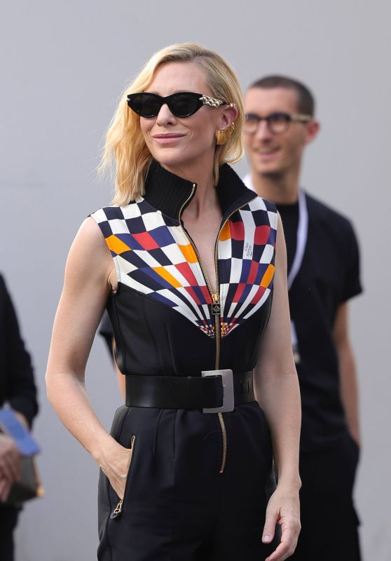 Cate Blanchett – Louis Vuitton Fashion Show in Paris 10/02/2023