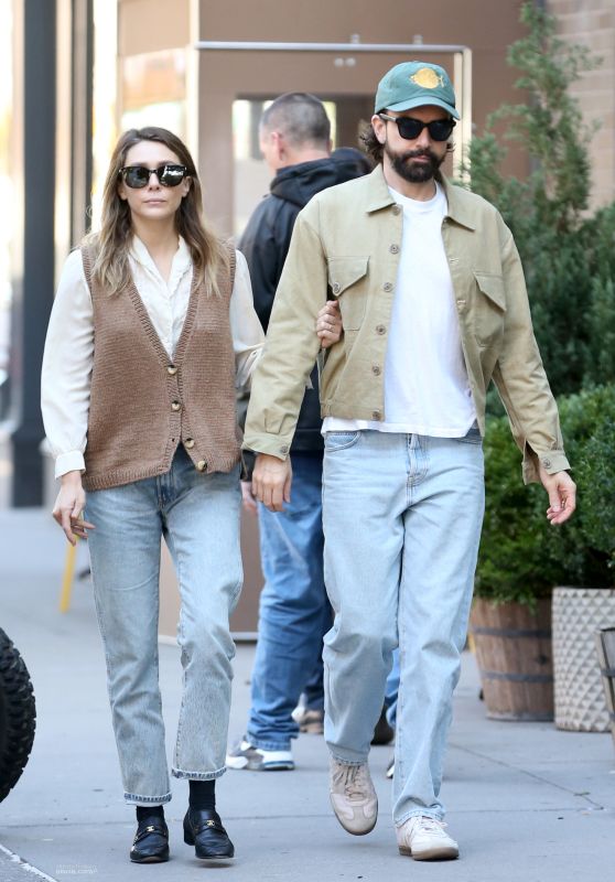 Elizabeth Olsen With Her Husband in New York 10/25/2023