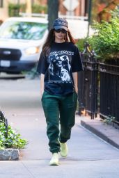 Emily Ratajkowski - Out in New York 10/11/2023