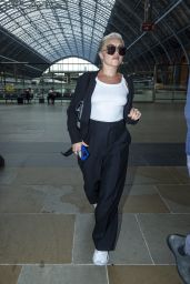 Florence Pugh - Arriving at St Pancras Station in London 10/02/2023