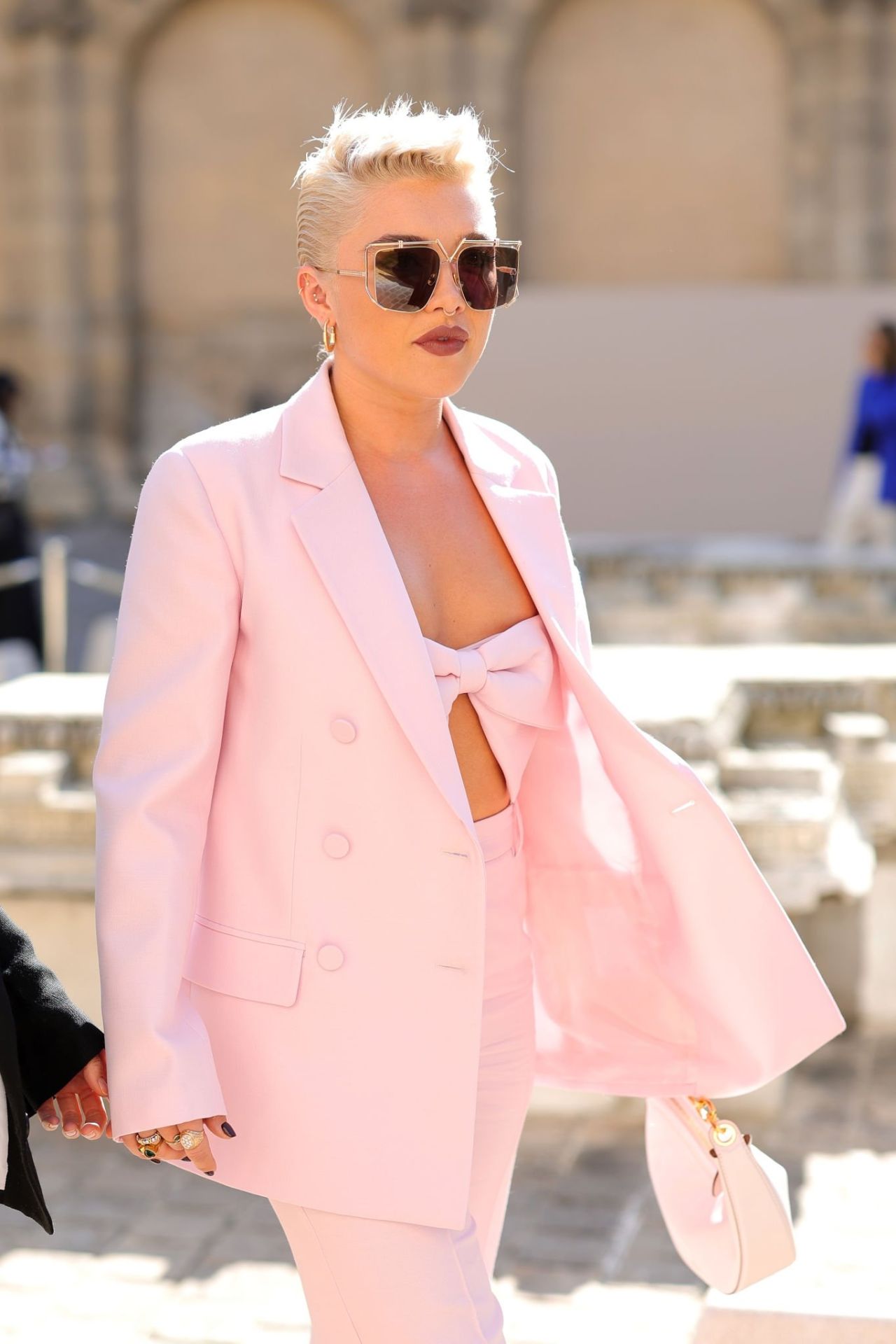 Florence Pugh Valentino Show At Paris Fashion Week 10 01 2023 