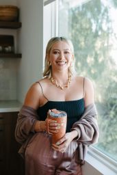 Hilary Duff - Hilary Duff x BruMate Astral Collection 2023