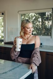 Hilary Duff - Hilary Duff x BruMate Astral Collection 2023