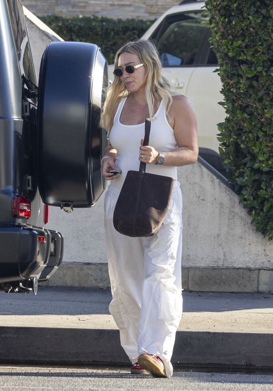 Hilary Duff - Out in Studio City 10/19/2023