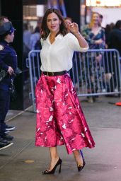 Jennifer Garner - Arrives at GMA in New York 10/06/2023