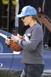Jennifer Garner - Leaves Santa Monica Gym 10/18/2023