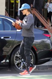 Jennifer Garner - Leaves Santa Monica Gym 10/18/2023