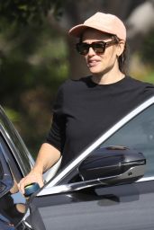 Jennifer Garner - Out in Santa Monica 10/12/2023
