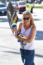 Jeri Ryan - SAG/AFTRA Strike Picket Lines in Front of Warner Bros Studios in Burbank 10/17/2023