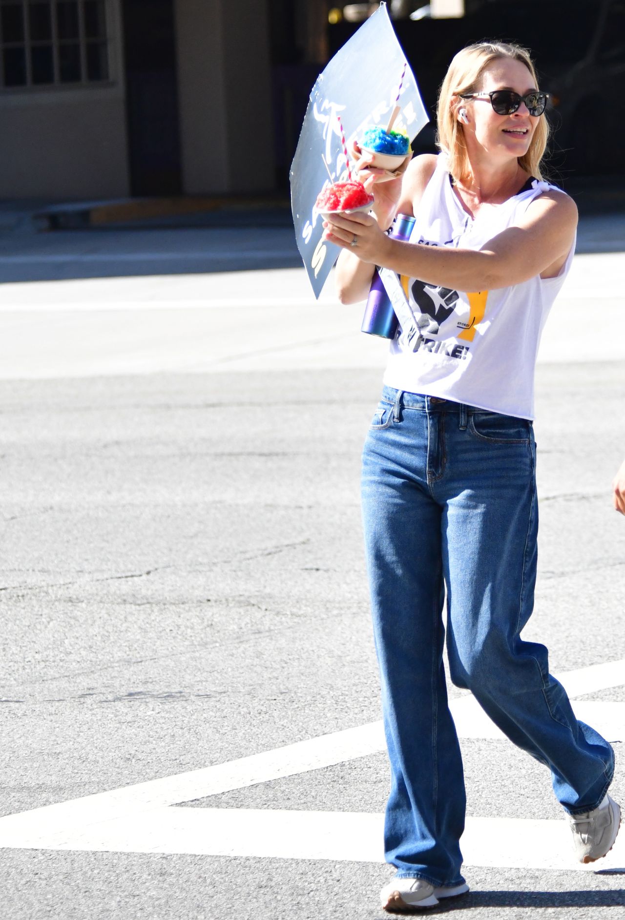 Jeri Ryan - SAG/AFTRA Strike Picket Lines in Front of Warner Bros