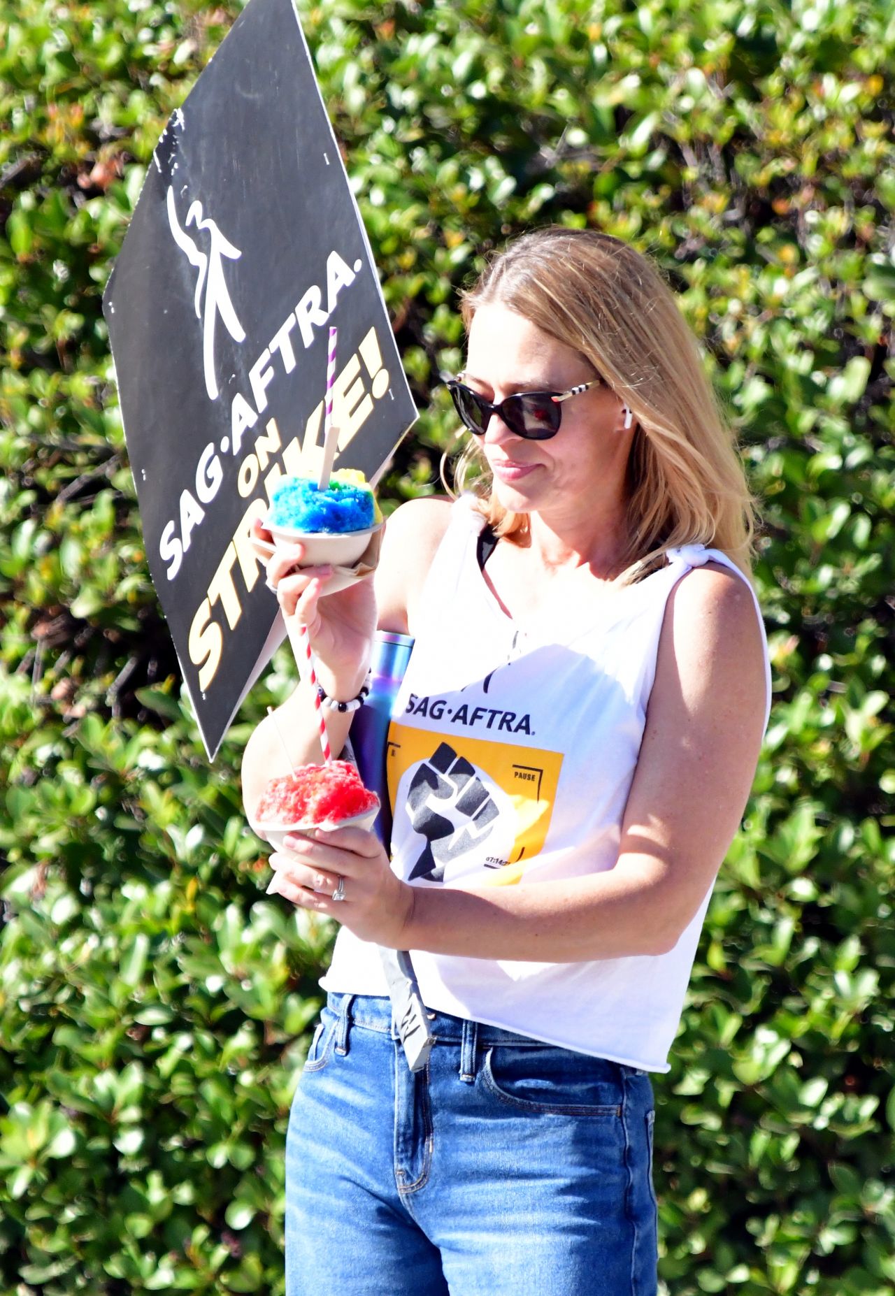 Jeri Ryan - SAG/AFTRA Strike Picket Lines in Front of Warner Bros