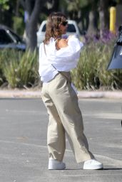 Jessica Alba - Out in Los Angeles 10/03/2023