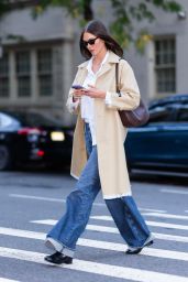 Karlie Kloss - Upper East Side in NYC 10/23/2023