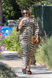 Kate Hudson and Goldie Hawn - Out in Pacific Palisades 10/10/2023
