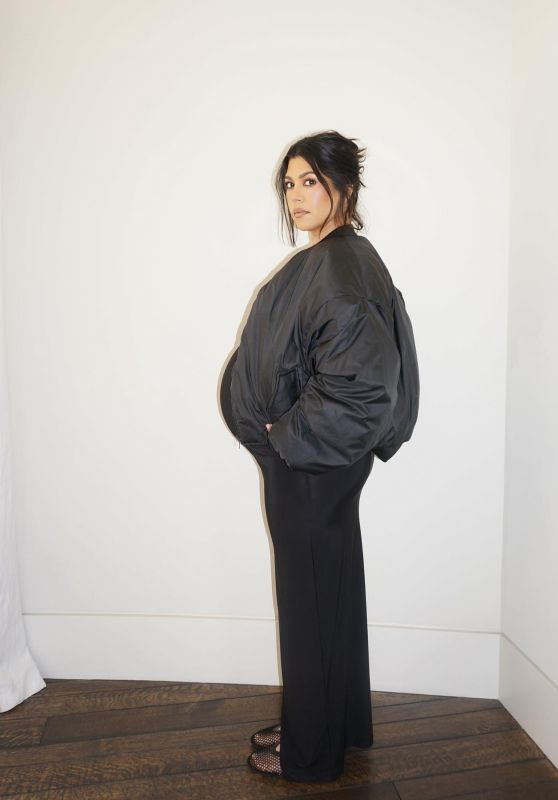 Kourtney Kardashian Outfit 10/18/2023 (II)