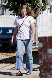 Kristen Bell in Casual Outfit in Los Angeles 10/08/2023