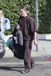 Kristen Bell - Out in Los Angeles 10/27/2023