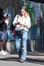 Kristen Bell - Running Errands in Los Angeles 10/15/2023