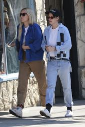 Kristen Stewart - Out in Los Feliz 10/02/2023