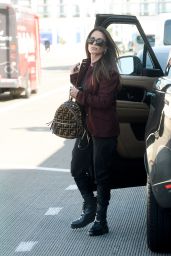 Kyle Richards - Arriving to LAX Airport in Los Angeles 10/16/2023