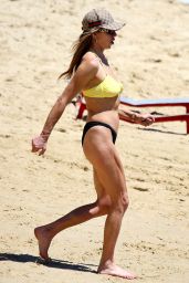 Laura Csortan in a Bikini at Kutti Beach in Sydney 10/29/2023