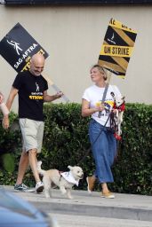 Martha Plimpton - SAG-AFTRA Picket Lines at Warner Brothers Studio in Los Angeles 10/27/2023