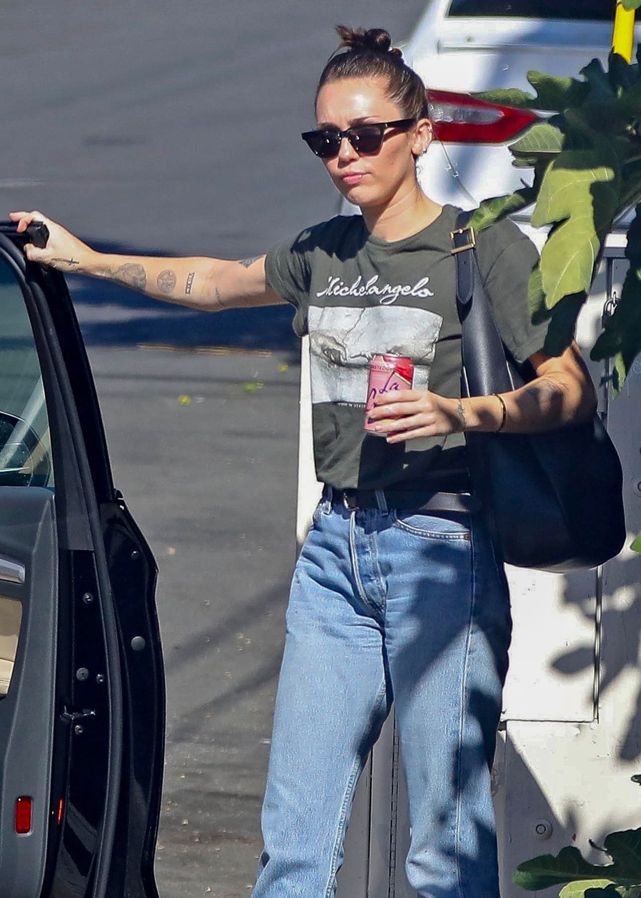 Miley Cyrus - Goes Shopping in Highland Park 10/16/2023 • CelebMafia