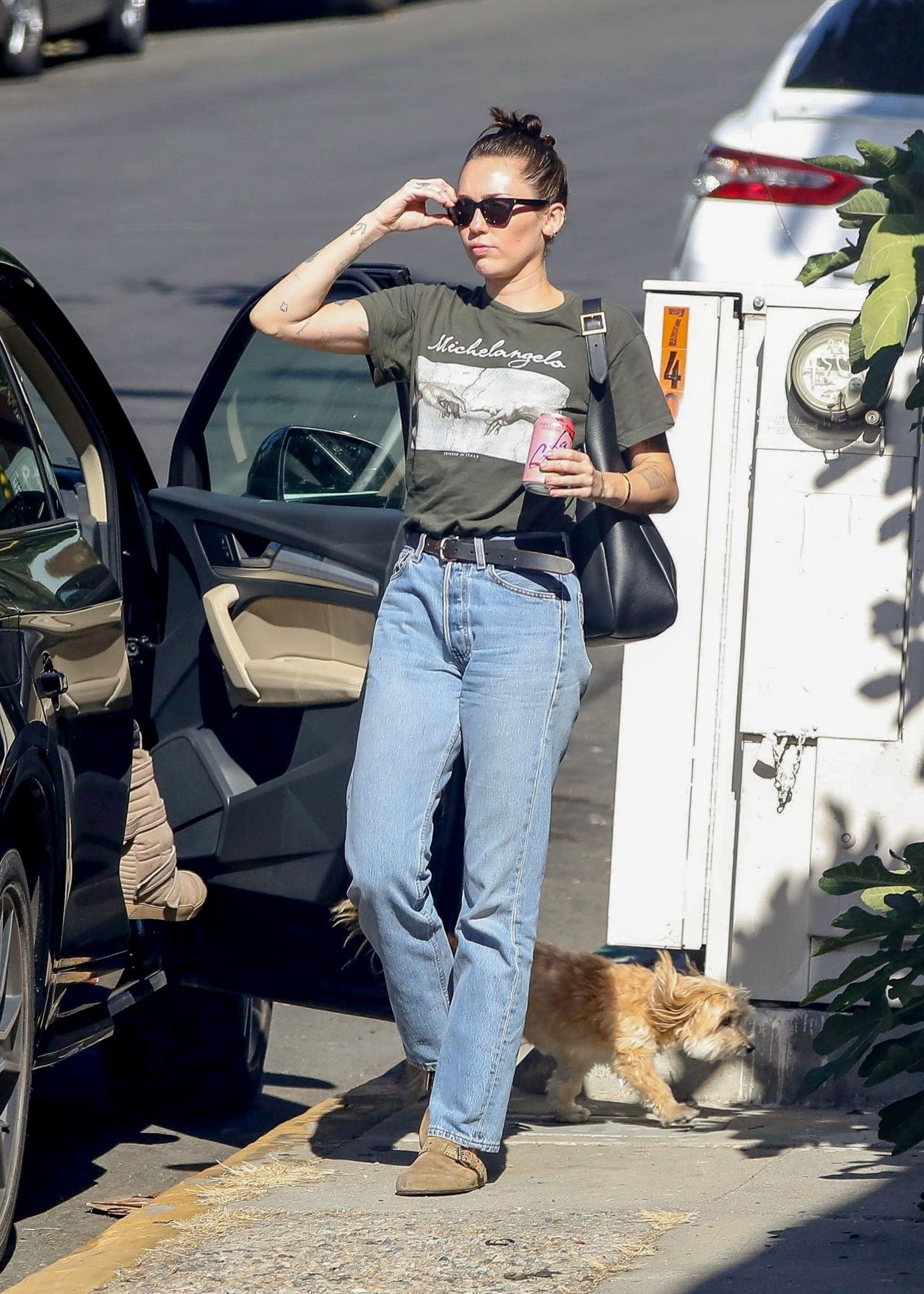 https://celebmafia.com/wp-content/uploads/2023/10/miley-cyrus-goes-shopping-in-highland-park-10-16-2023-3.jpg