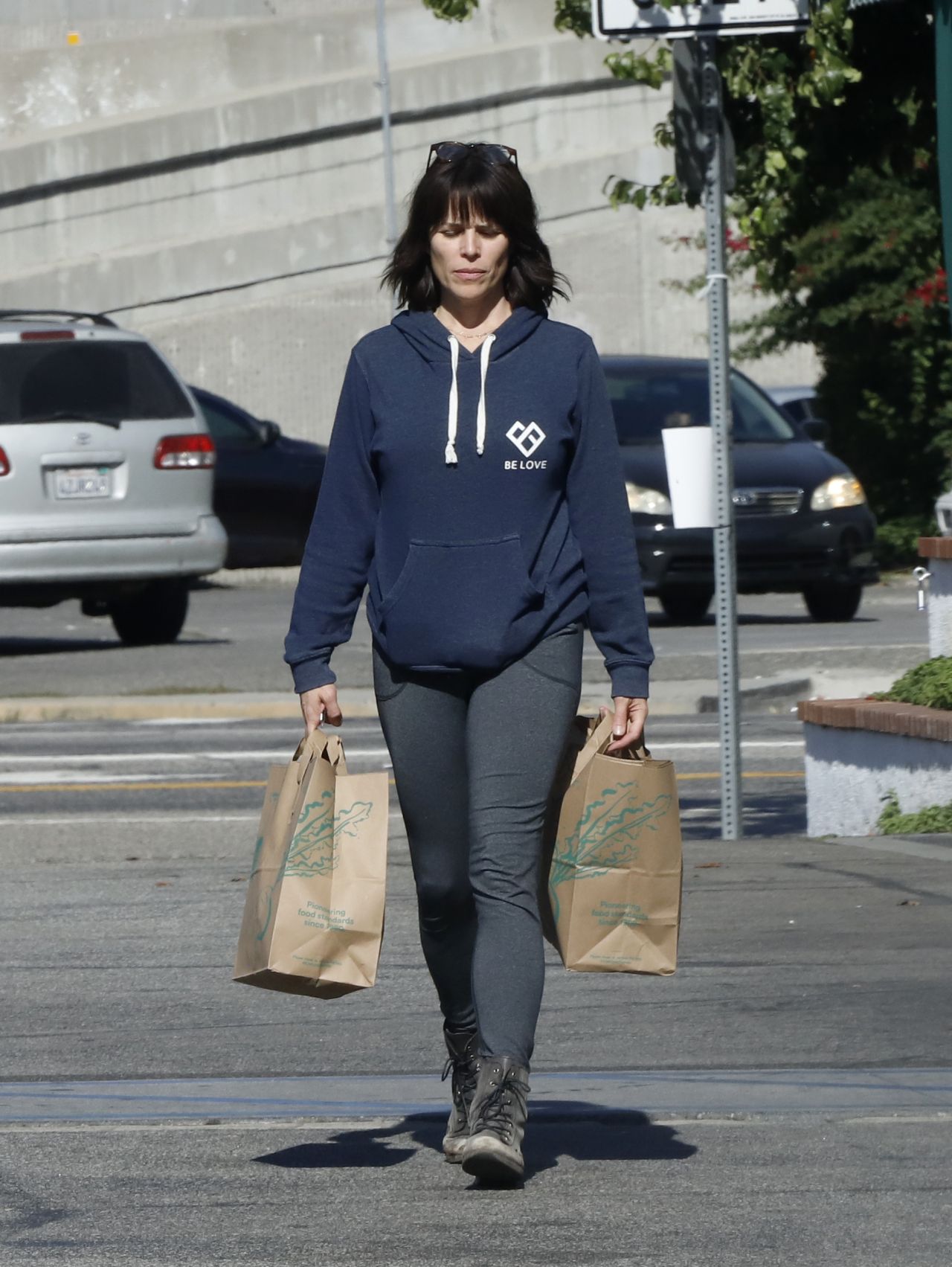 Neve Campbell - Shopping at Whole Foods in LA 10/12/2023 • CelebMafia