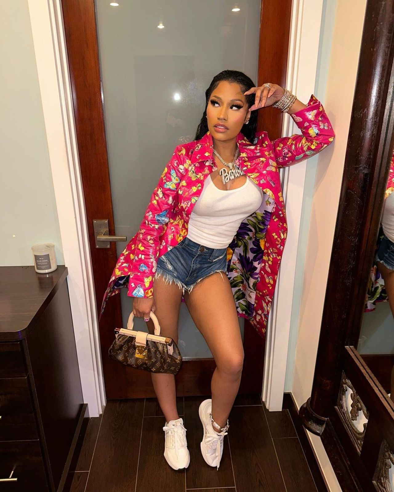 https://celebmafia.com/wp-content/uploads/2023/10/nicki-minaj-10-30-2023-5.jpg