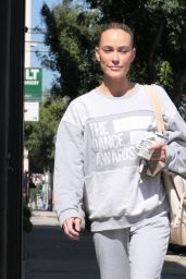 Peta Murgatroyd in Comfy Outfit in Los Angeles 10/12/2023