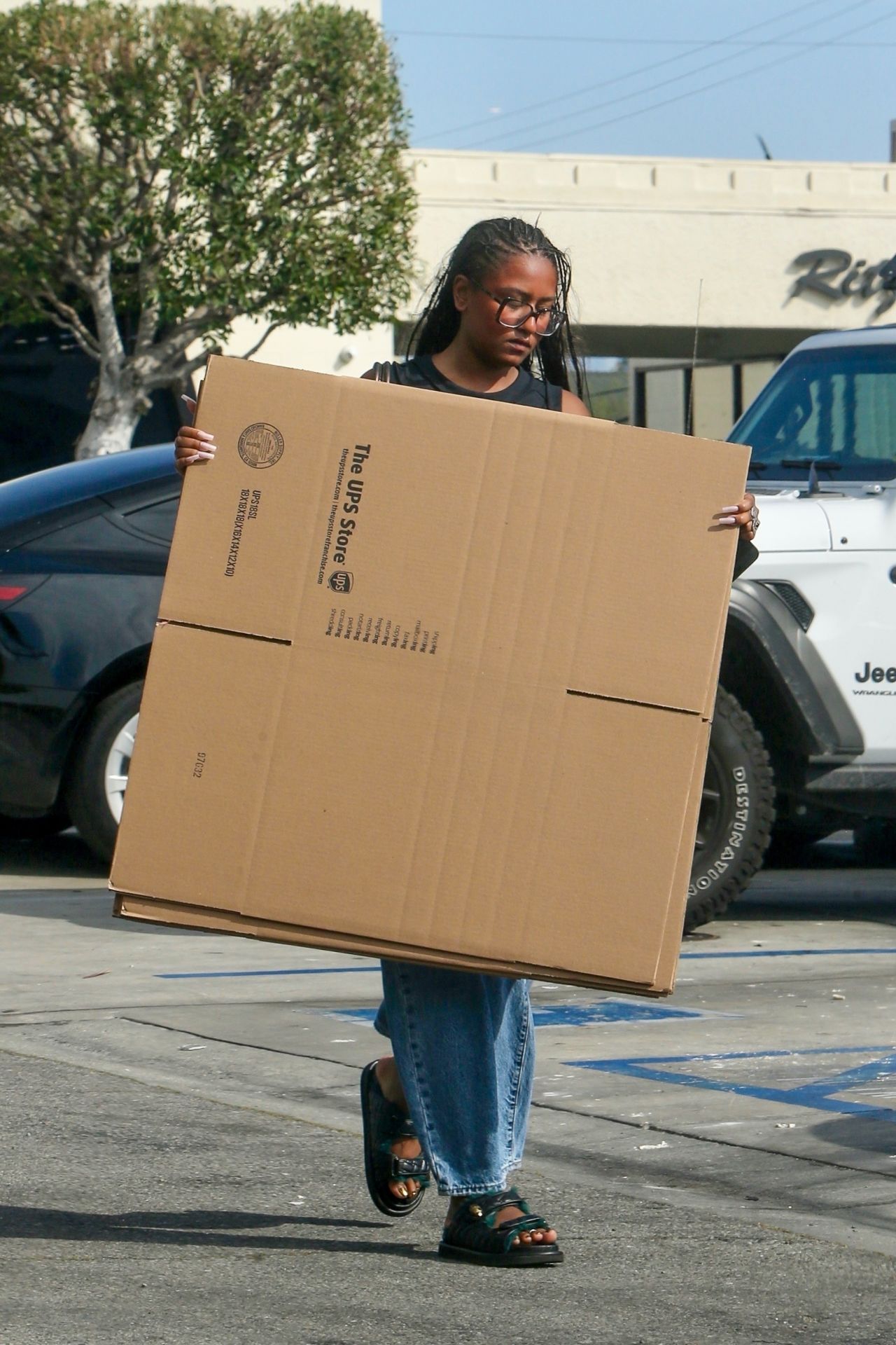 Sasha Obama - Los Angeles 10/24/2023 • CelebMafia