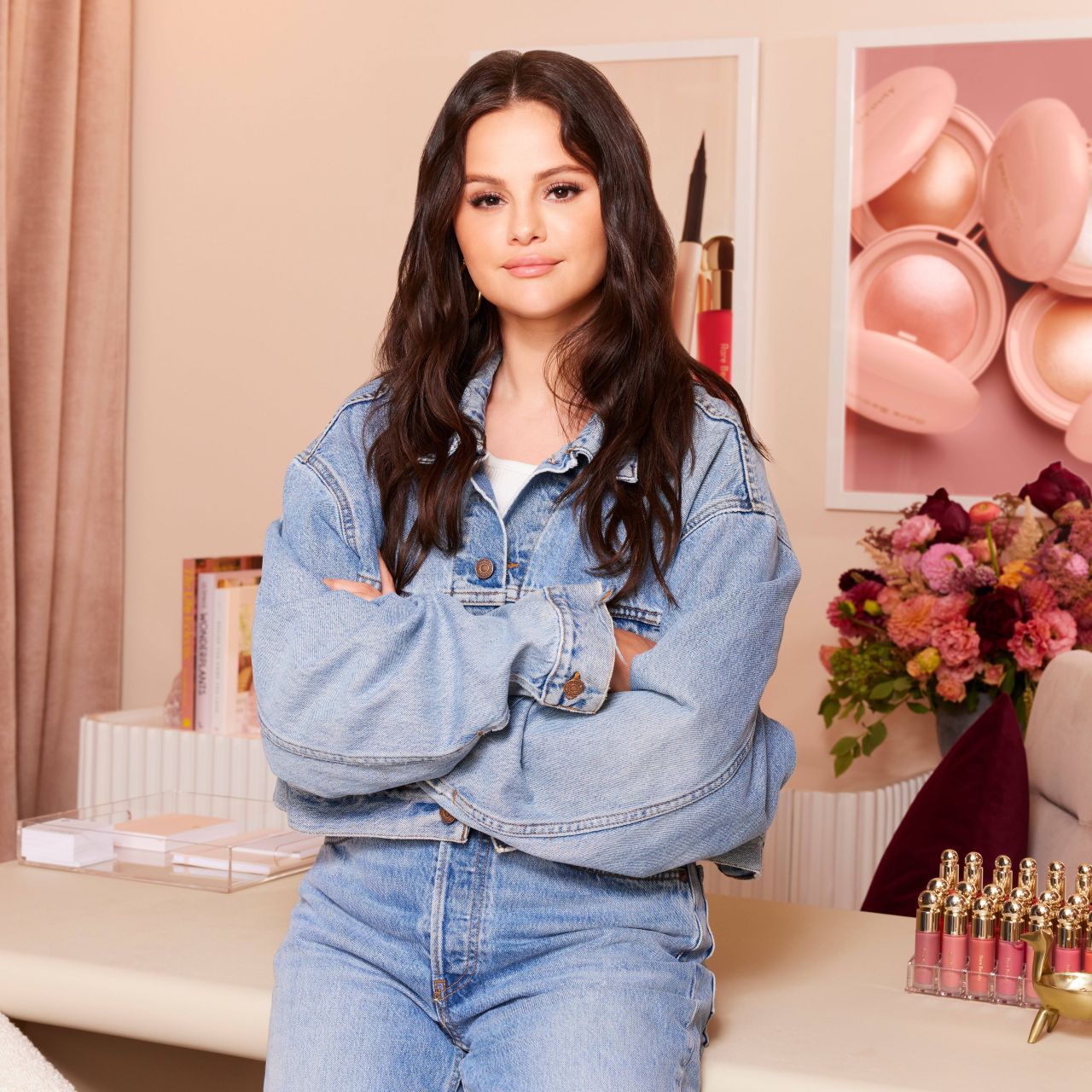 Lovely Selena Gomez Showing Off Her New Office in Architectural Digest October 2023