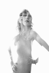 Talia Ryder - 2023 Cannes Film Festival Portrait Session