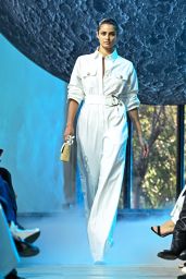 Taylor Hill – Elie Saab Fashion Show in Paris 09/30/2023