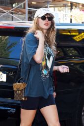 Taylor Swift - Heading Into Electric Lady Studios in New York City 10/03/2023