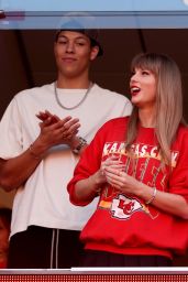 Taylor Swift - Los Angeles Chargers vs. Kansas City Chiefs in Kansas City 10/22/2023