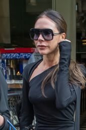Victoria Beckham - Out in Notting Hill 10/04/2023