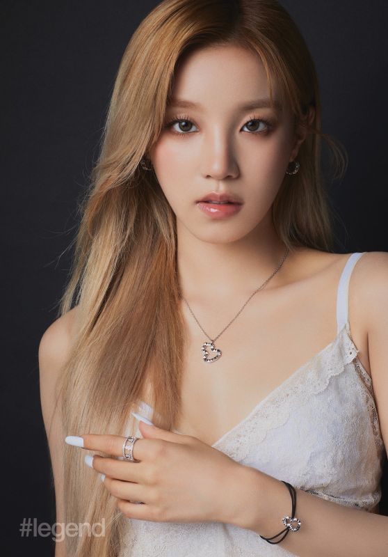 Yuqi (G)I-DLE - Photo Soot for #legend Magazine October 2023