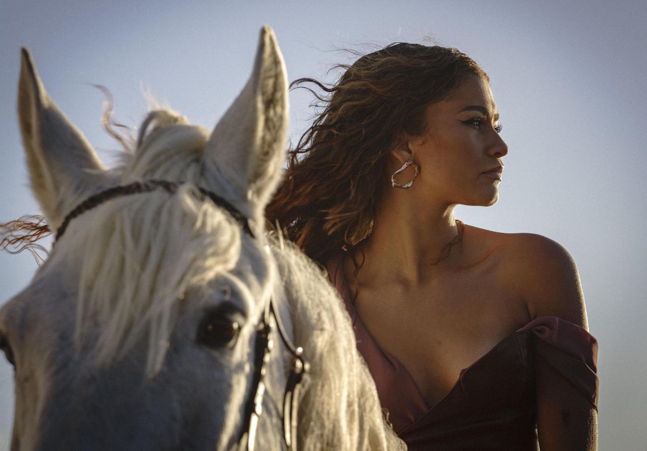 https://celebmafia.com/wp-content/uploads/2023/10/zendaya-10-30-2023-4.jpg