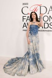 Anne Hathaway – 2023 CFDA Fashion Awards in New York