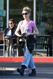 Denise Richards - Grocery Shopping at Erewhon Market in Los Angeles 11/15/2023