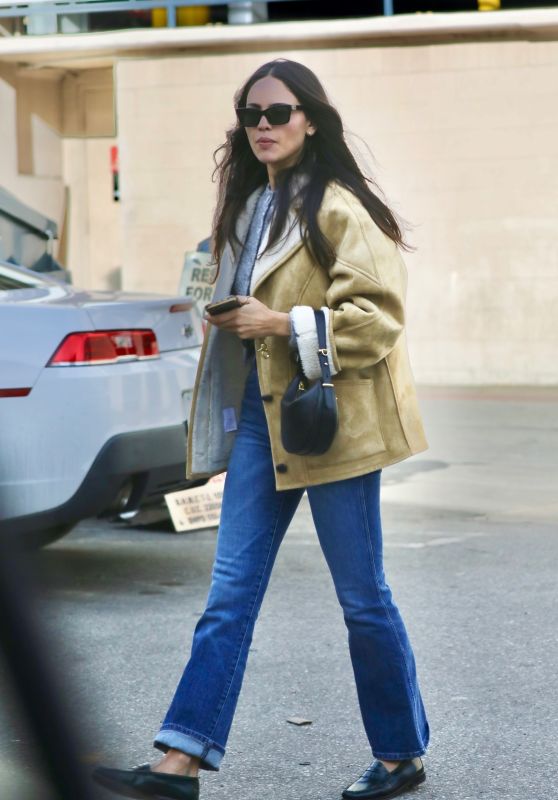 Eiza Gonzalez Street Style - Beverly Hills 11/27/2023