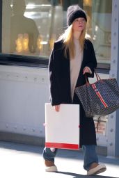 Elle Fanning - Shopping in Soho, NYC 11/03/2023
