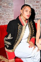 Emily Ratajkowski - Rabanne x H&M Launch Party in New York 11/08/2023